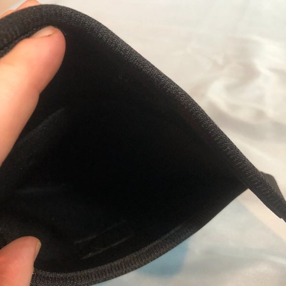 NEW HARD ROCK CAFE Black Neoprene Pouch w Bonus Hard Rock Pen #F57 - Picture 6 of 6